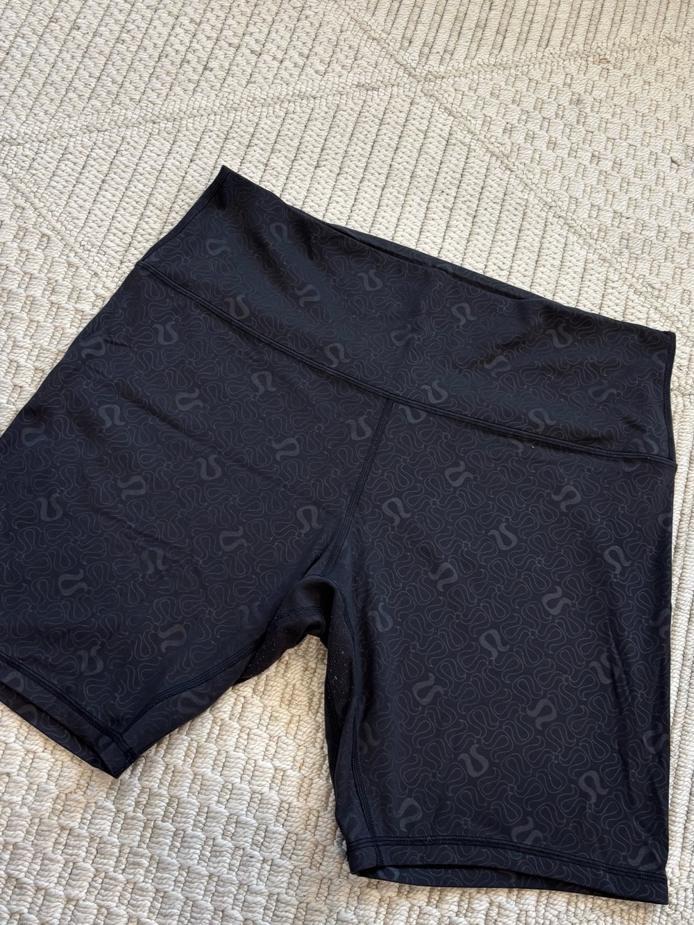 Lululemon Yogo Embossed Align Biker Shorts